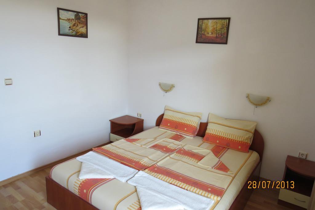 Hotel Strinava Primorsko Ngoại thất bức ảnh